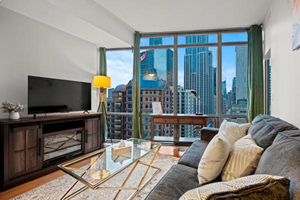 Na fotografii je vidět objekt 1BR High Floor View Downtown Toronto nacházející se ve městě Toronto.