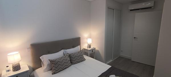 På billedet ses objektet Skynest 61 Faro Airport Guest House beliggende i byen Faro.