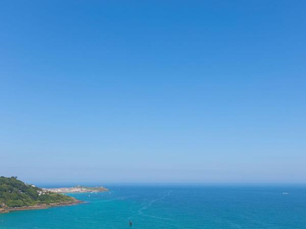 Foto 3: Far Cliffs