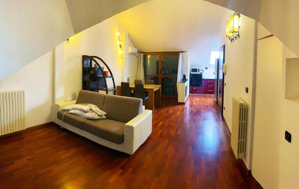 På billedet ses objektet Un posto tranquillo a Milano beliggende i byen Baggio.