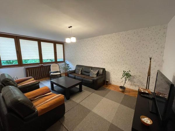 Na fotografii je vidět objekt Lovely entire apartment in Cugir nacházející se ve městě Cugir.