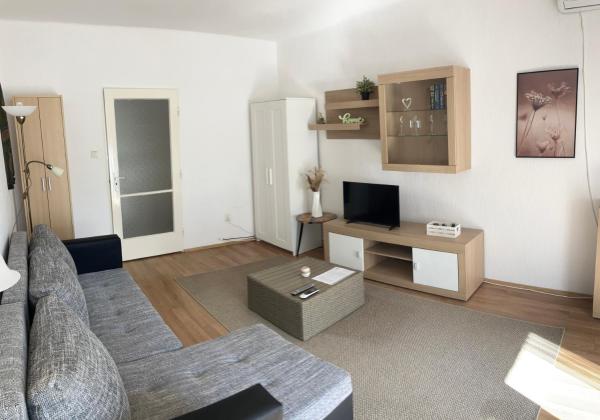 La photo montre l'objet Lőczi apartman situé dans la ville de Kaposvár.