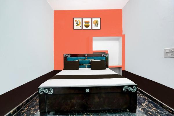 A la foto es mostra l'objecte Hotel O SANGAM HOUSE HOTEL situat a la ciutat de Jalesar.