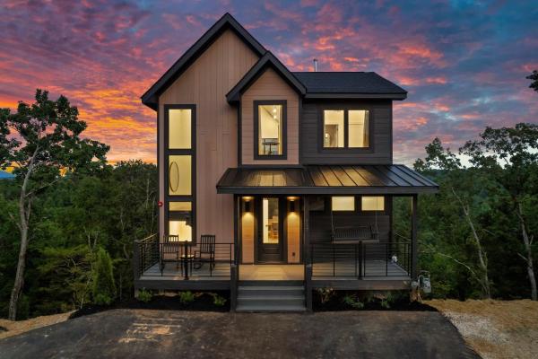 Modern Luxury In The Smokies W Hot Tub - Sevierville, TN