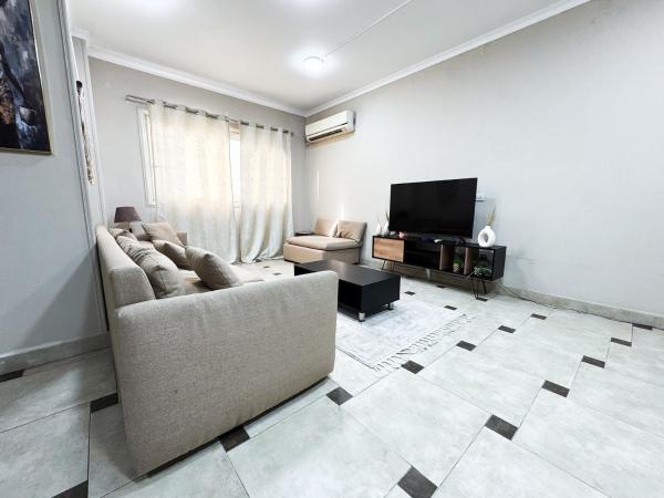 Spacious Modern 2BR Apartment in Maadi, Kair