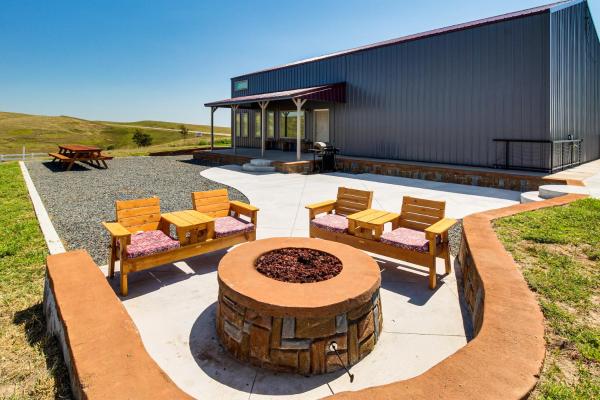 A la foto es mostra l'objecte Secluded Nebraska Getaway 2 Mi to Lake McConaughy situat a la ciutat de Belmar.