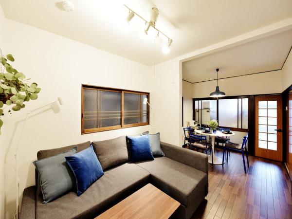 Na zdjęciu widoczny jest obiekt BonBon House Open Sale! Umeda 3 min away 2BR Max6 Free tour guide położony w mieście Wada.