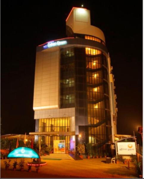Na fotografii je vidět objekt Hotel Orient Crown, Kolhapur nacházející se ve městě Kolhápur.