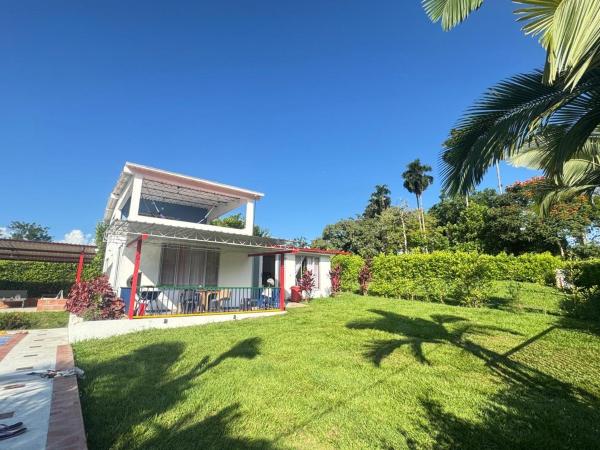 Na zdjęciu widoczny jest obiekt Casa Campestre La Mesita położony w mieście La Rochela.