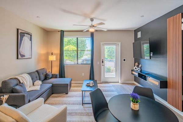 A la foto es mostra l'objecte Quaint 2BR Uptown Biltmore Gym Pool Parking WD situat a la ciutat de Phoenix.