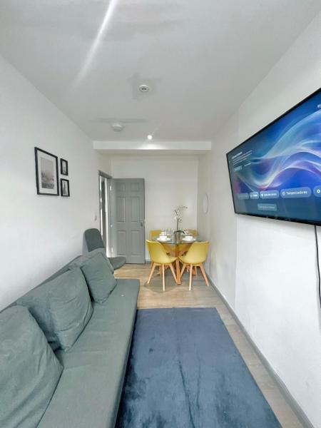 Flats in Drummond St, London