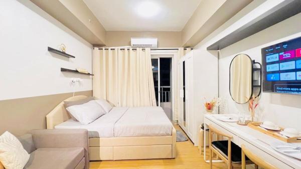 Modern Taguig Staycation Near BGC, Manila