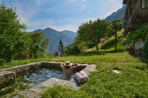På bilden syns objektet Wild Valley Secret Villa in Valle Onsernone som ligger i staden Loco.