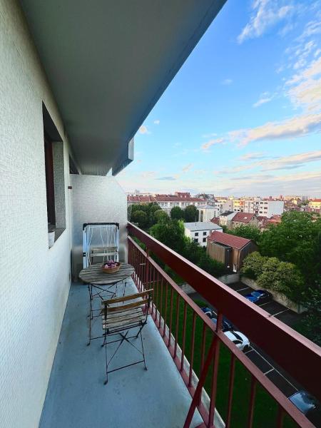 Chic studio with balcony!的照片6