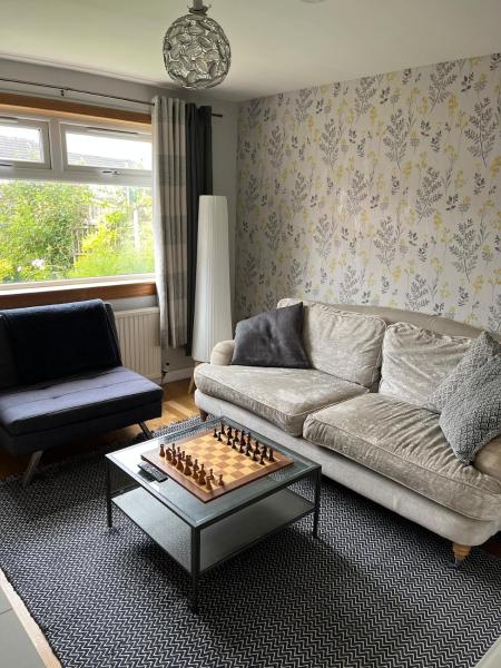 A la foto es mostra l'objecte 3 bed self contained part house in Queensferry, Edinburgh situat a la ciutat de Queensferry.