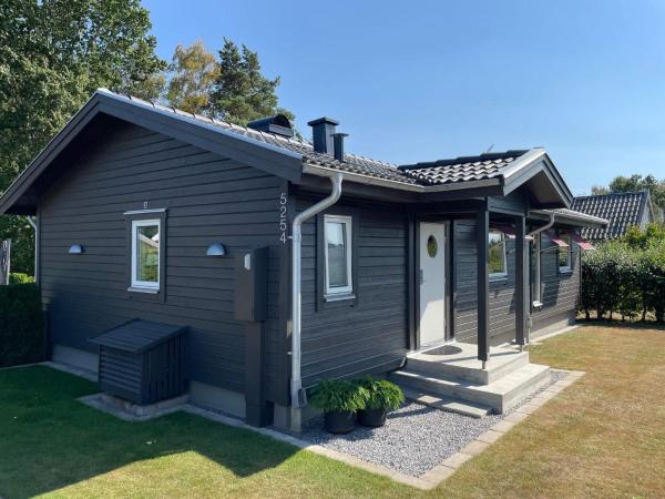 Kuvassa näkyy kohde 4 star holiday home in SÖLVESBORG, joka sijaitsee kaupungissa Sölvesborg.