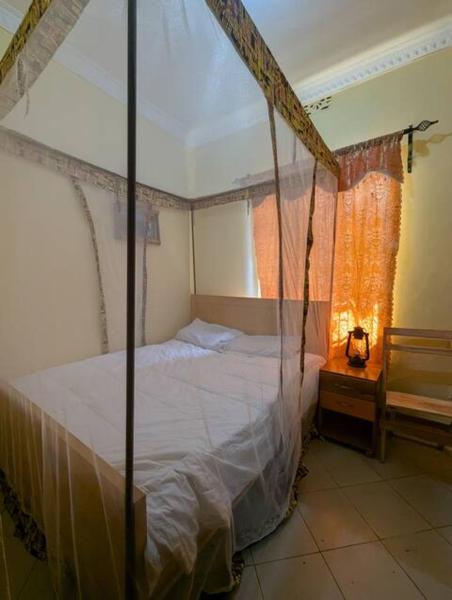 Na zdjęciu widoczny jest obiekt Karibu Homestay położony w mieście Moshi.