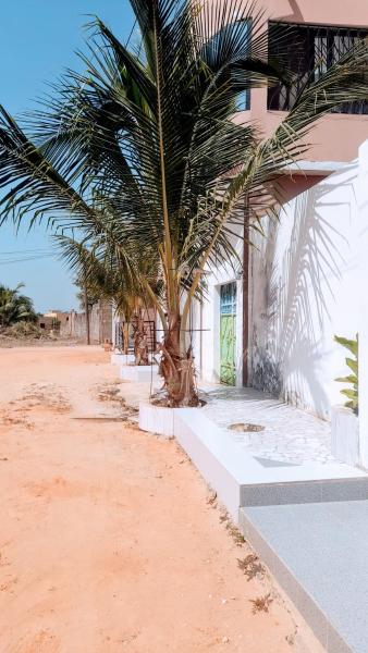 Logement Kabrousse, Saly