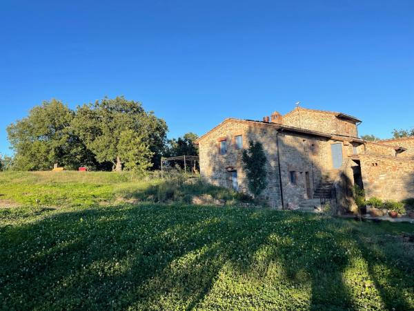 På billedet ses objektet Villa AltoGiardino Chianti Senese beliggende i byen Rosennano.
