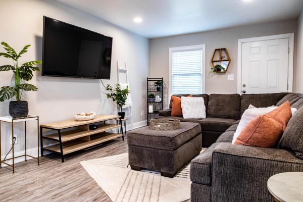 A la foto es mostra l'objecte Tucked Away Bungalow Near Airport! situat a la ciutat de Atlanta.