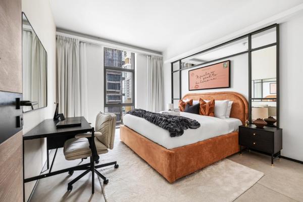A la foto es mostra l'objecte Stylish 1BR with Work Desk, Pool and Gym situat a la ciutat de Dubai.