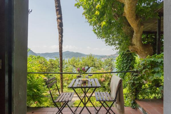 Фотография 2: Simons Apartment with Amazing View by Rent All Como