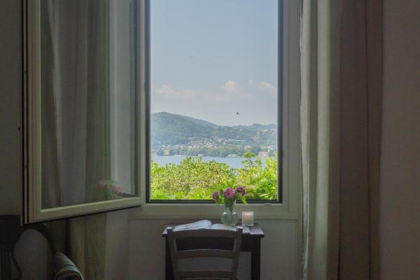 Фотография 7: Simons Apartment with Amazing View by Rent All Como