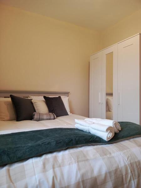 Na fotografii je vidět objekt Flat in centre of Strokestown nacházející se ve městě Grange.