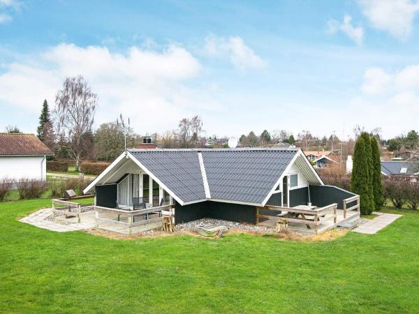 Auf dem Foto ist das Objekt 6 person holiday home in Hejls in der Stadt Hejls zu sehen.