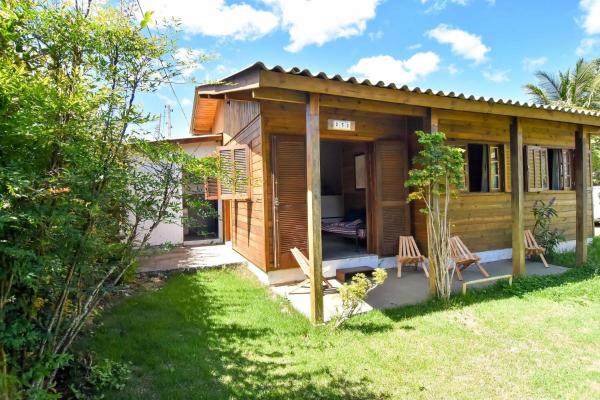 På billedet ses objektet Casa de Praia a 250 mts da Av. das Rendeiras P1716 beliggende i byen Florianópolis.