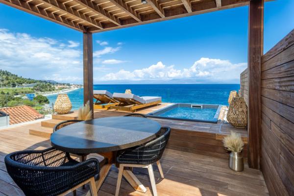 A la foto es mostra l'objecte Alissachni SeaSide Hotel situat a la ciutat de Aegae.