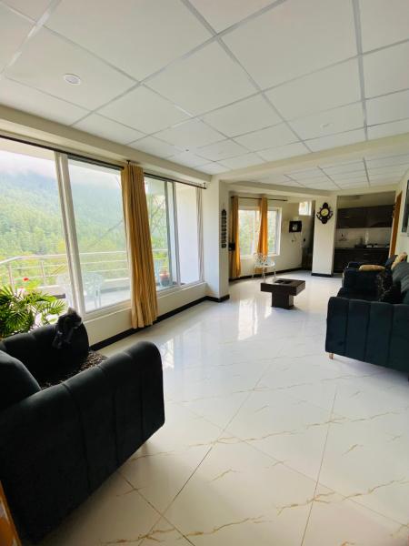 A la foto es mostra l'objecte Mount Vista Resort situat a la ciutat de Murree.
