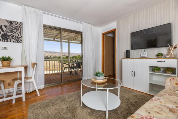 A la foto es mostra l'objecte אלומה- בוטיק בטבע situat a la ciutat de Dan.