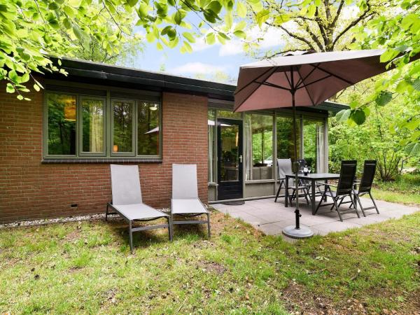 Na zdjęciu widoczny jest obiekt Cozy Bungalow in Putten położony w mieście Putten.