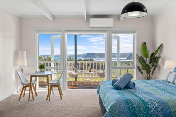 Na foto é possível ver o objeto 1-bedroom unit with stunning ocean views! localizado na cidade de Smiths Beach.