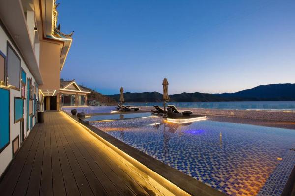 A la foto es mostra l'objecte Lugu Lake Yunshang Holiday Hotel situat a la ciutat de Zuosuo.