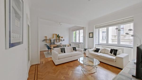 Bright 1BR flat in Saint-Gilles, Брюссель
