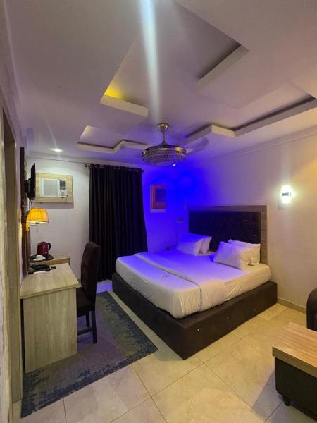 Στη φωτογραφία φαίνεται το αντικείμενο RJ hotel που βρίσκεται στην πόλη Umueme.