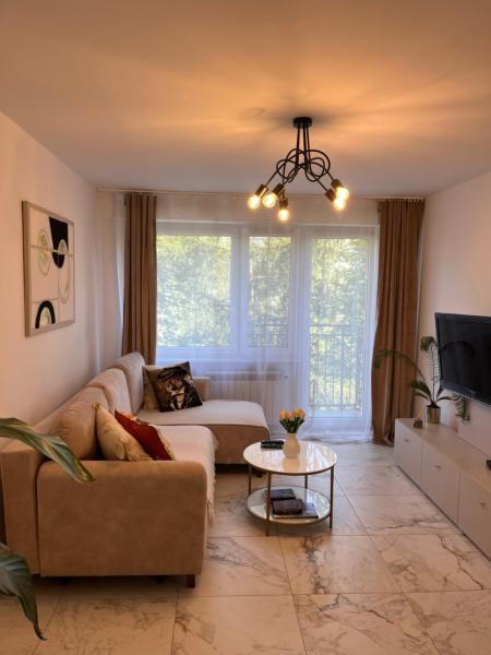 Na zdjęciu widoczny jest obiekt Sara Apartament położony w mieście Malanów.