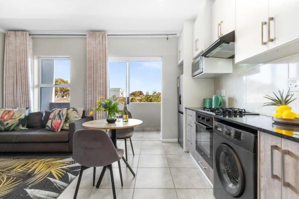 Na zdjęciu widoczny jest obiekt The Orion 18 by Host Agents położony w mieście Table View.