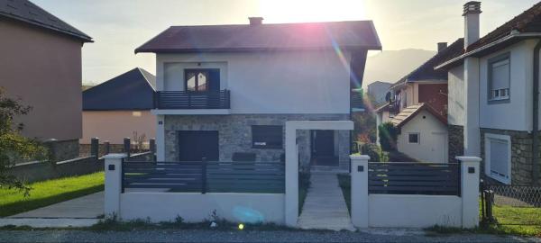 The photo shows the Studio Sasha located in the city of Mojkovac.