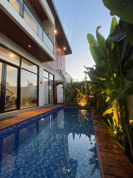 A la foto es mostra l'objecte Sun Executive Villas Sanur situat a la ciutat de Mantaak.