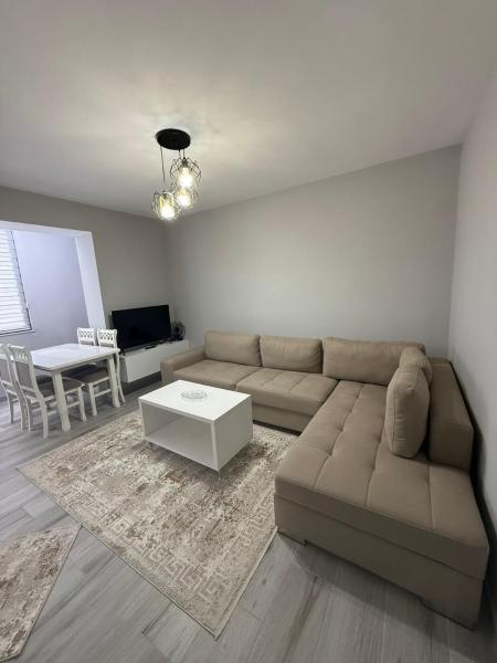 Nella foto è visibile l'oggetto M&M Stylish 1BR Apartment Shkoder situato nella città di Shkodër.
