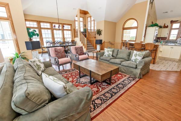 Fotografie 7: OCEANFRONT, Ocean views, beach access, Pool, PI139, Pine Haven