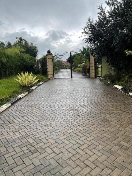 På billedet ses objektet Mbibo Farmhouse beliggende i byen Makoba.