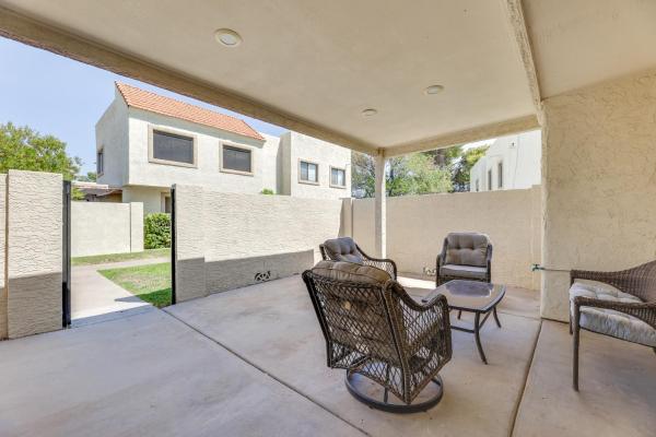 2 Mi To Old Town & Fashion Sq: Townhome W/ Pools - Scottsdale, AZ