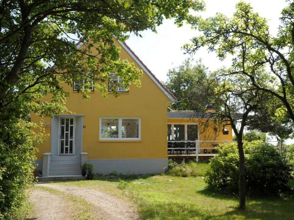 The photo shows the 10 person holiday home in Rømø-By Traum located in the city of Kongsmark.