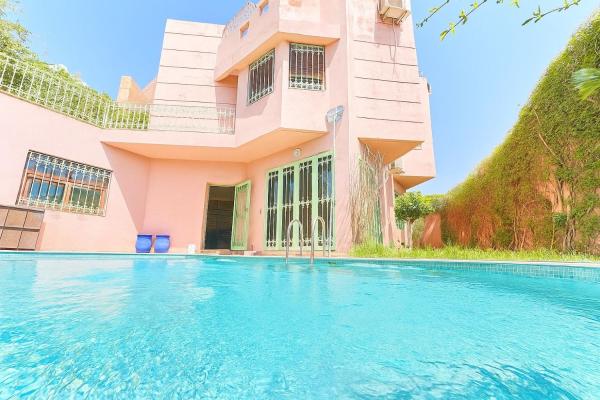 Na zdjęciu widoczny jest obiekt Élégante Villa 3 Chambres avec Jardin & Piscine Targa Afak Marrakech położony w mieście Oulad Lahsene.