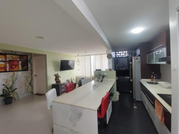 На фото показан объект Habitación en apartamento compartido frente a Maiquetía!, расположенный в городе Майкетия.