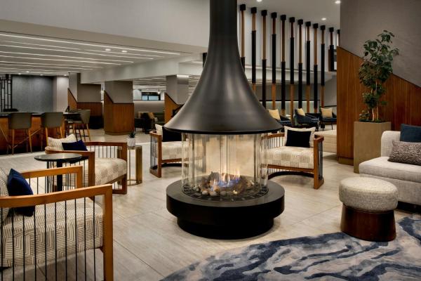 Στη φωτογραφία φαίνεται το αντικείμενο Marriott Springfield Downtown που βρίσκεται στην πόλη Agawam.